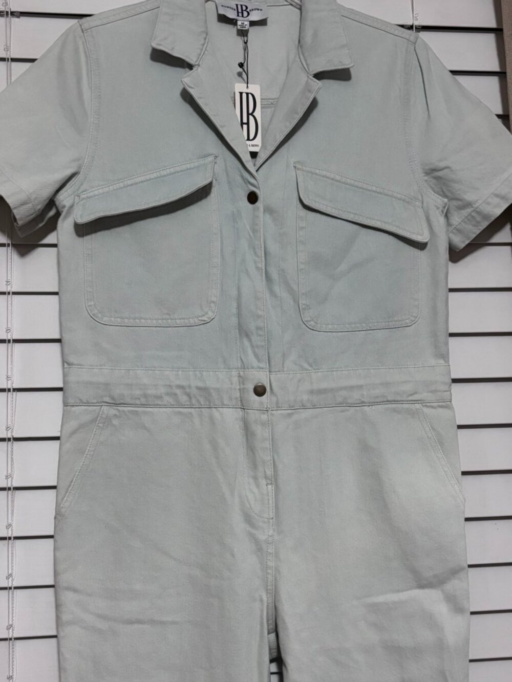 Hunter & Brown Light Wash Denim Short Sleeve Utility Jumpsuit NWT Medium - Picture 3 of 6